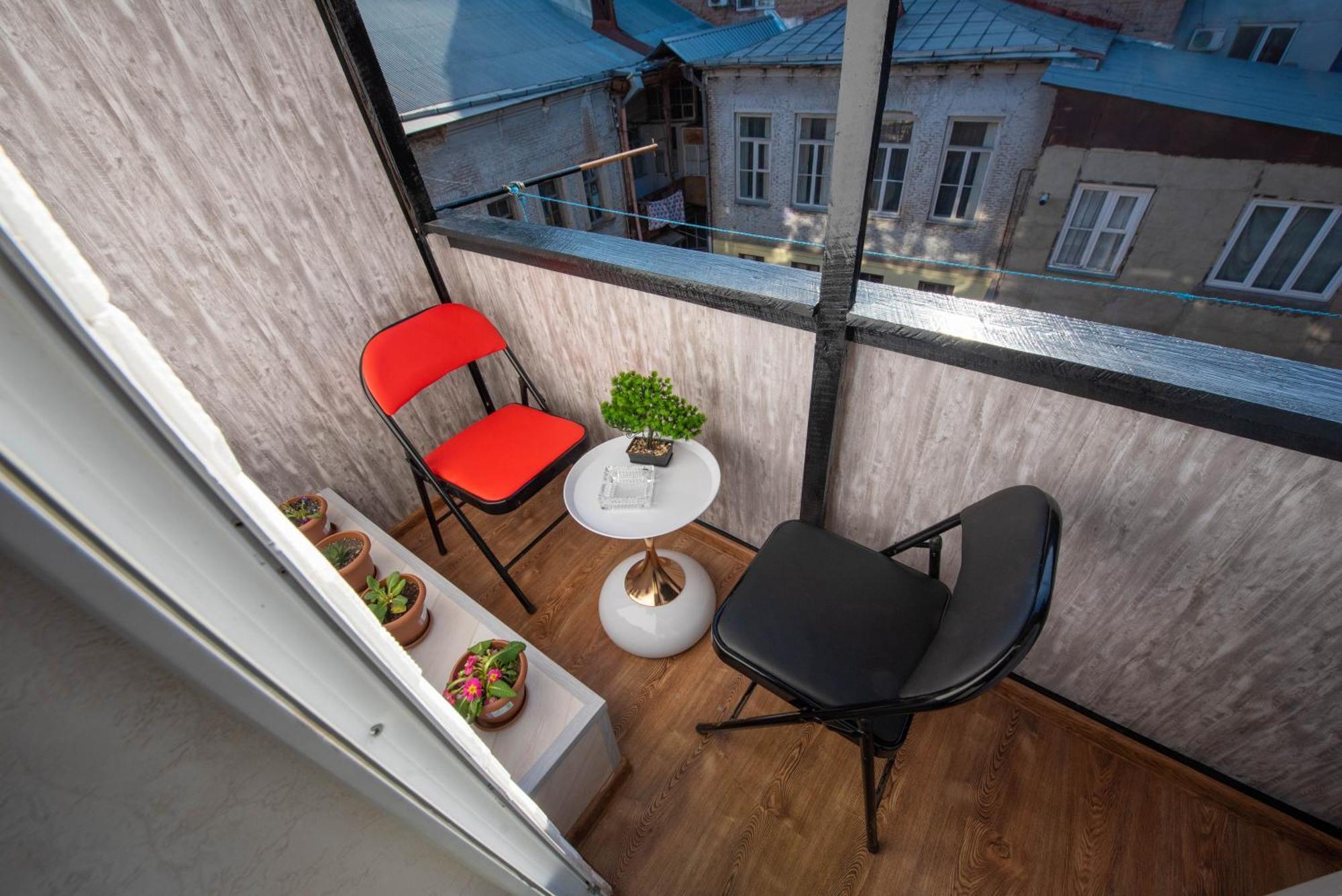 Apartment In Old Тбилиси Экстерьер фото